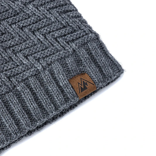 Unisex Peak Labal Winter Hats Fashion Knitted Hats For Men And Women Beanie Cap Outdoor Plush Fur Lined Warm Sports Hats