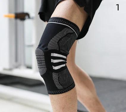 Mandotos KneePro fitness knee pads providing support and protection for pain-free running and active sports.