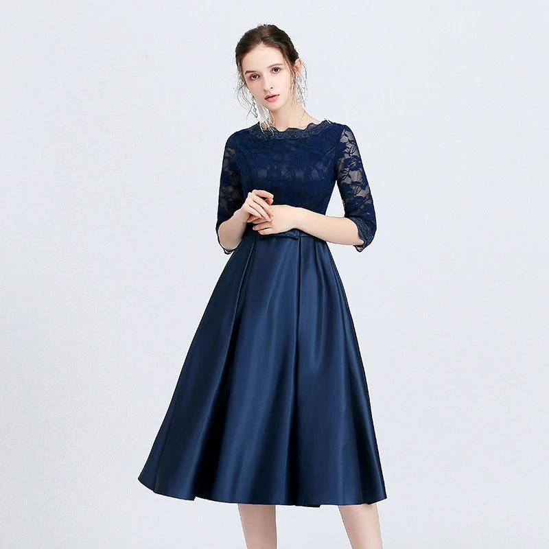 Mandotos casual mid-length evening dress for women, featuring a versatile and stylish design suitable for various occasions.