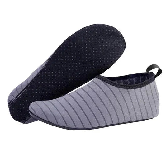 Mandotos AquaFlex unisex water shoes with quick-dry fabric, designed for beach, yoga, and swimming activities.
