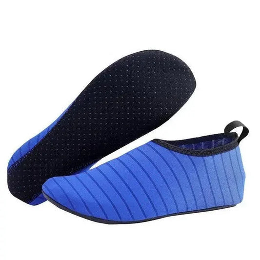 Mandotos AquaFlex unisex water shoes with quick-dry fabric, suitable for beach, yoga, and swimming activities.