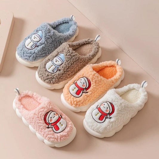 Mandotos Snowman Slippers, cozy winter plush couple home shoes with anti-slip soles for indoor comfort.