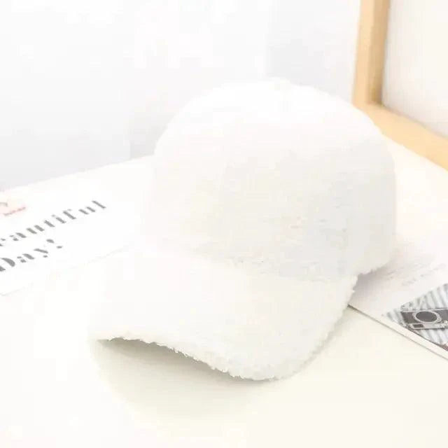 Mandotos fall-style baseball hat in autumn colors, adjustable brim, casual outdoor headwear for men and women.