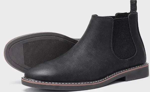Mandotos Gentleman's Choice leather boots with classic design, featuring brown leather and sturdy soles.