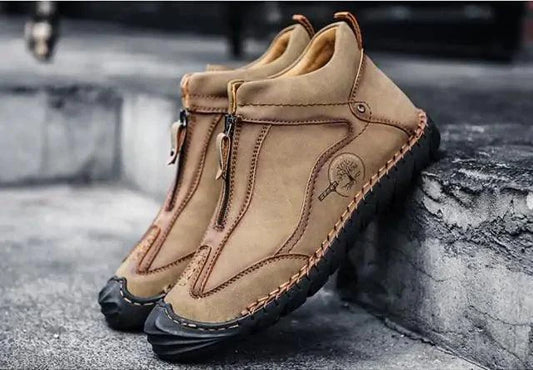 Mandotos Gentleman's leather loafers featuring classic design, smooth leather upper, and sturdy sole for stylish, comfortable wear.