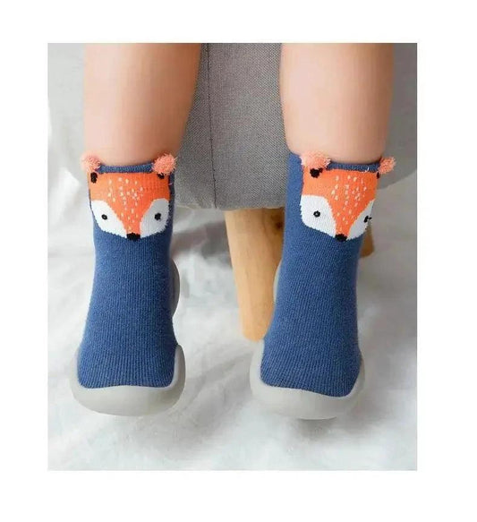 Mandotos Happy Feet toddler shoes in soft fabric with sturdy soles, designed for comfortable early walking for young children.