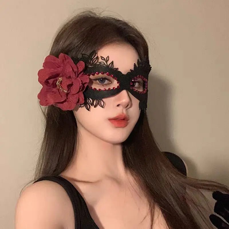 Mandotos International sexy lace half-face masquerade mask with gothic design, elegant for fancy dress, Halloween, and themed events.