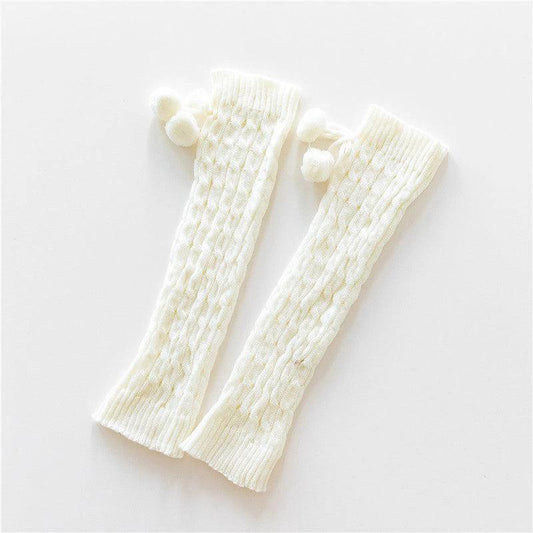 Mandotos knitted wool daytime leggings and knee-high socks in warm, cozy material, ideal for comfortable winter wear.