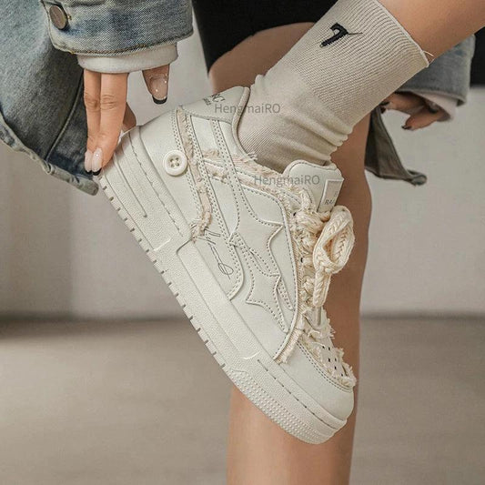 Mandotos leather sneakers casual shoes in black with white soles, featuring a sleek design and comfortable fit.