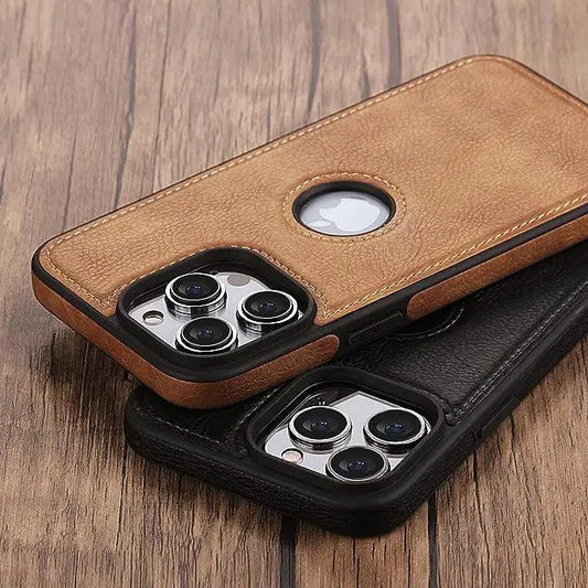 Elegant black leather sleeve by MANDOTOS with smooth texture and refined stitching, designed to protect and enhance devices.