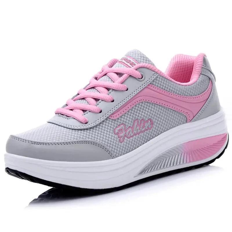 Mandotos women's single travel and sports shoes, lightweight and comfortable for active wear and outdoor activities.