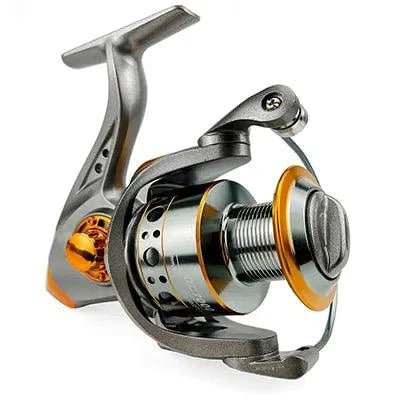 Mandotos SpinMaster Series 1000-7000 fishing reels with metal body and ergonomic handle for smooth casting and retrieval.