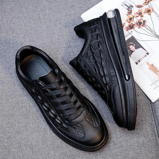 Mandotos trendy leather men's casual sneakers, stylish and comfortable footwear with a modern design and lace-up closure.