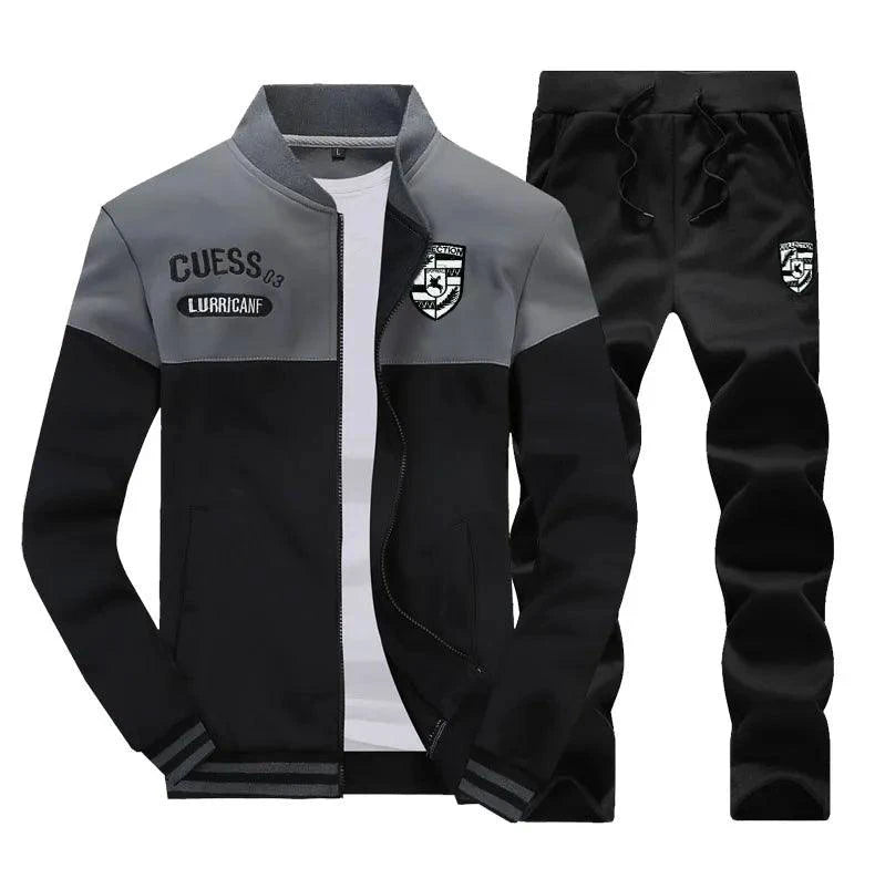 Mandotos two-piece men's casual outfit with comfortable pants and sweater, perfect for relaxed everyday wear.