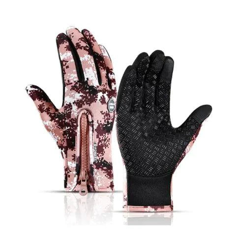 Mandotos WarmRide Touch Gloves in black, designed for warmth and touchscreen compatibility, shown close-up on a hand.