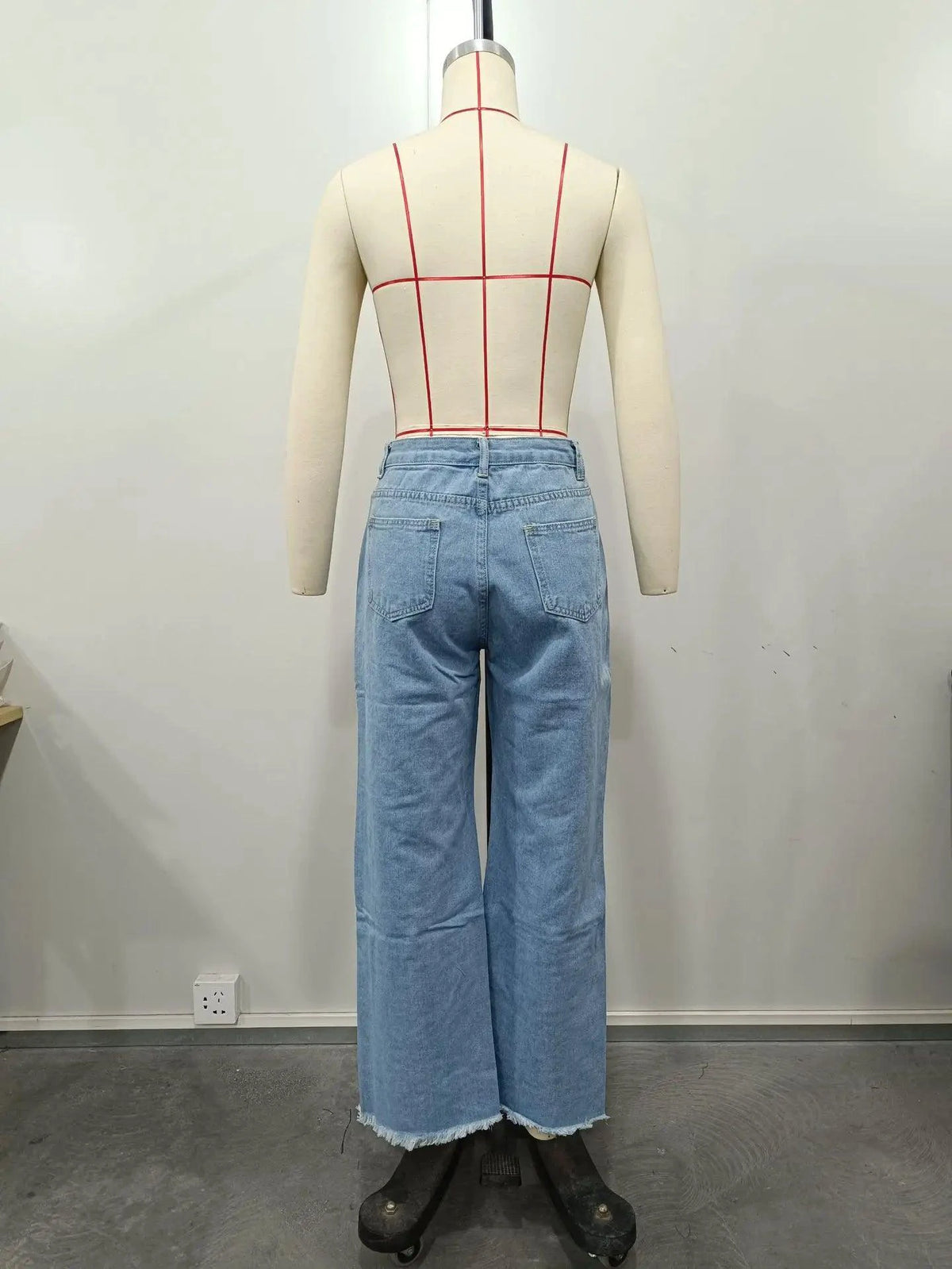 Mandotos burnt flower high waist women's jeans, casual denim trousers with floral print, perfect for spring and summer wear.