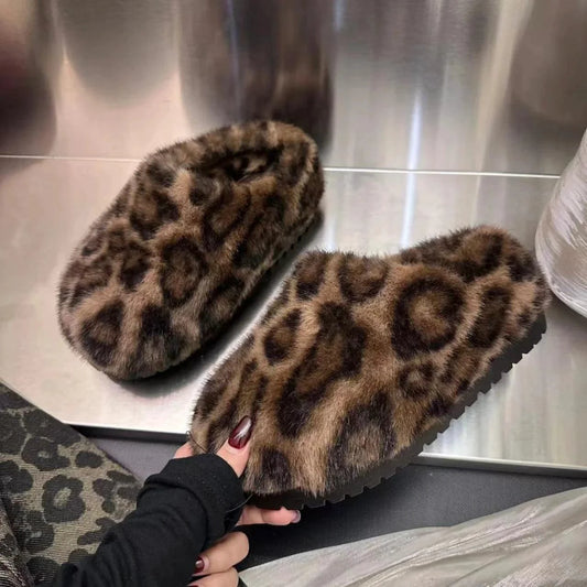Women's retro fleece-lined platform shoes by MANDOTOS, featuring a stylish vintage design and comfortable chunky sole.