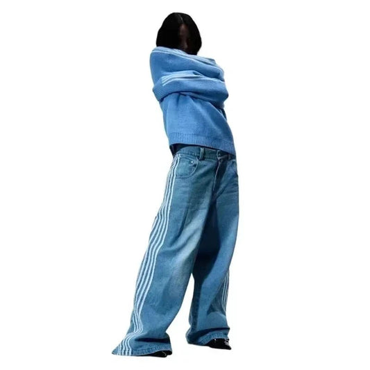 Mandotos Y2K baggy jeans with embroidered striped details, wide-leg denim sweatpants for men and women, streetwear style.