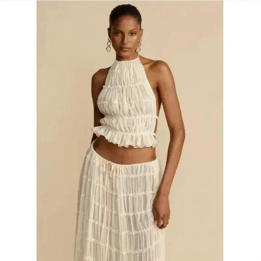 Mandotos 2-piece chic halter dress suit set featuring a stylish halter top and matching skirt in a modern design.
