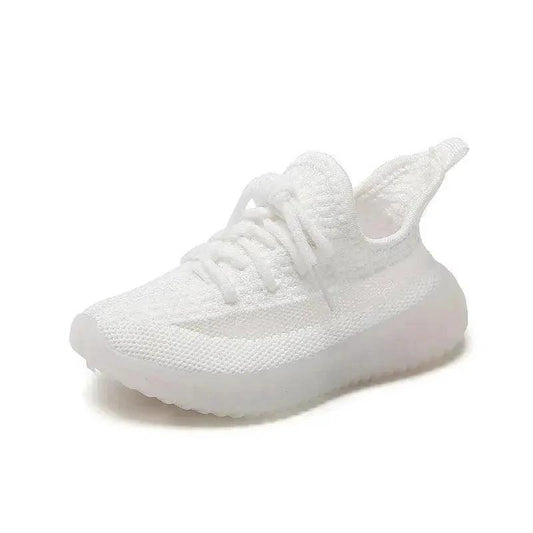 Mandotos boys' durable athletic sneakers with supportive design and long-lasting comfort, ideal for active kids.