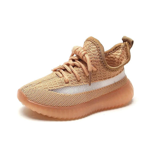 Mandotos boys' durable athletic sneakers with supportive design and long-lasting construction, ideal for active kids.