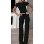 Mandotos casual solid 2-piece T-shirt and pants set for men, featuring a comfortable T-shirt and matching pants in a simple design.