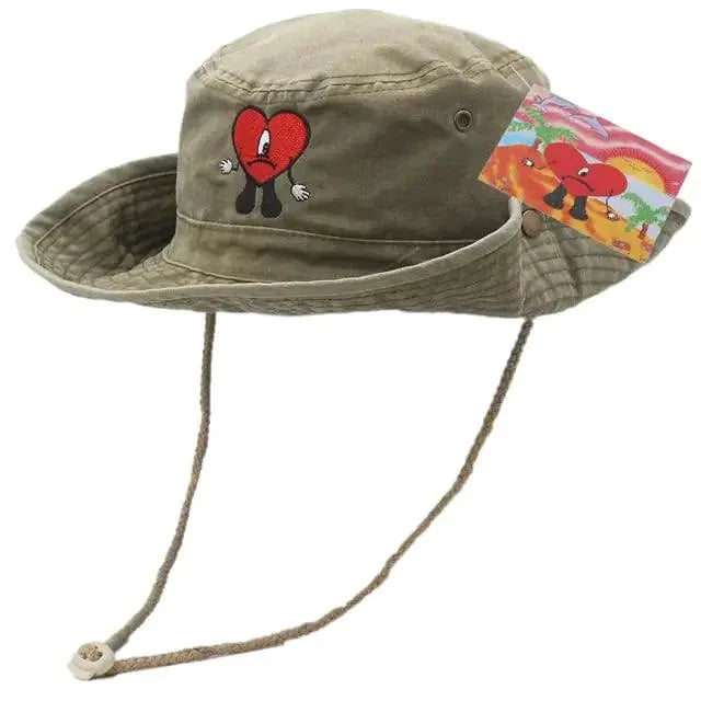 Mandotos chic embroidered travel hat with stylish design and embroidered details, perfect for sun protection and travel style.
