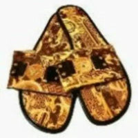 Mandotos chic flat sandals for women with minimalist design and comfortable straps, perfect for casual summer wear.