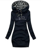 Mandotos chic hooded sweatshirt dress with a relaxed fit, featuring a hood, long sleeves, and casual style.