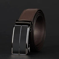 Mandotos contemporary leather belt with sleek design and adjustable buckle, showcasing high-quality craftsmanship and smooth leather finish.