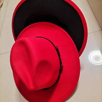 Mandotos stylish fedora hat featuring a trendy color-blocked wool design for a chic and fashionable look.