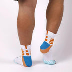 Mandotos trendy sports socks, 6 pairs of moisture-wicking ankle socks for running and hiking, shown in a casual display.