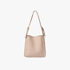 Mandotos eco-friendly vegan leather tote bag with stylish, sustainable design, featuring durable handles and spacious interior.