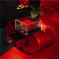 Mandotos red apple-shaped jewelry box with artificial rose, designed for necklaces, ideal for Christmas, Mother’s Day, or Valentine’s Day gifts