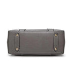 Mandotos fashion women’s shoulder bag with stylish design, suitable for ladies’ everyday use and casual outings.