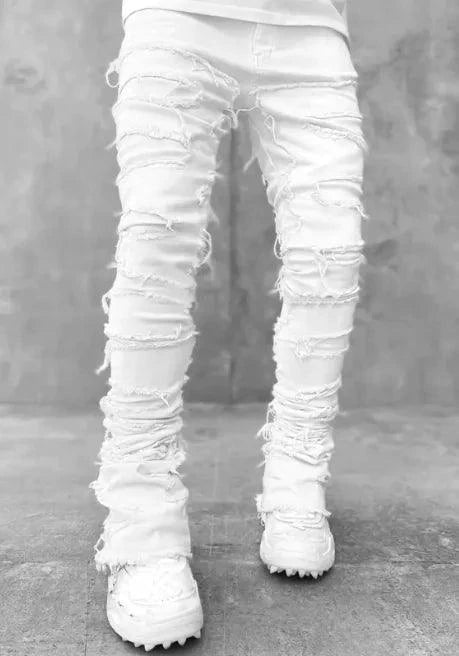 Mandotos FlexiStyle denim jeans showing fit, classic five-pocket design, and medium wash fabric on a mannequin.