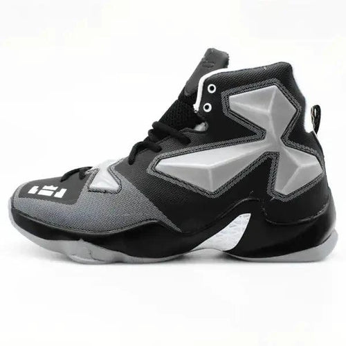 Mandotos high-performance outdoor basketball kicks with durable sole and breathable upper for improved traction and comfort.