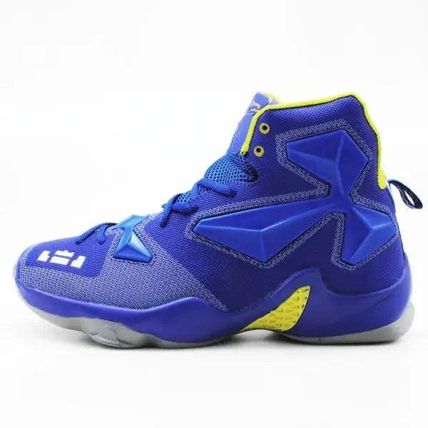 Mandotos high-performance outdoor basketball kicks showing black and white athletic shoes with grip soles on a court.