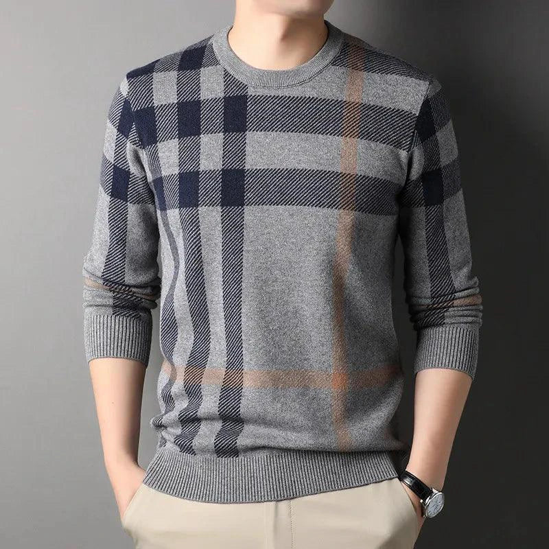 Mandotos men's knitwear casual crew neck sweater, featuring a comfortable fit and classic design in soft fabric.