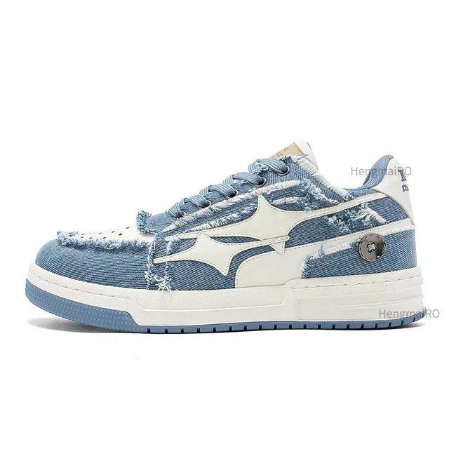 Mandotos leather casual sneakers with white soles and sleek black design, ideal for everyday wear and casual outfits.