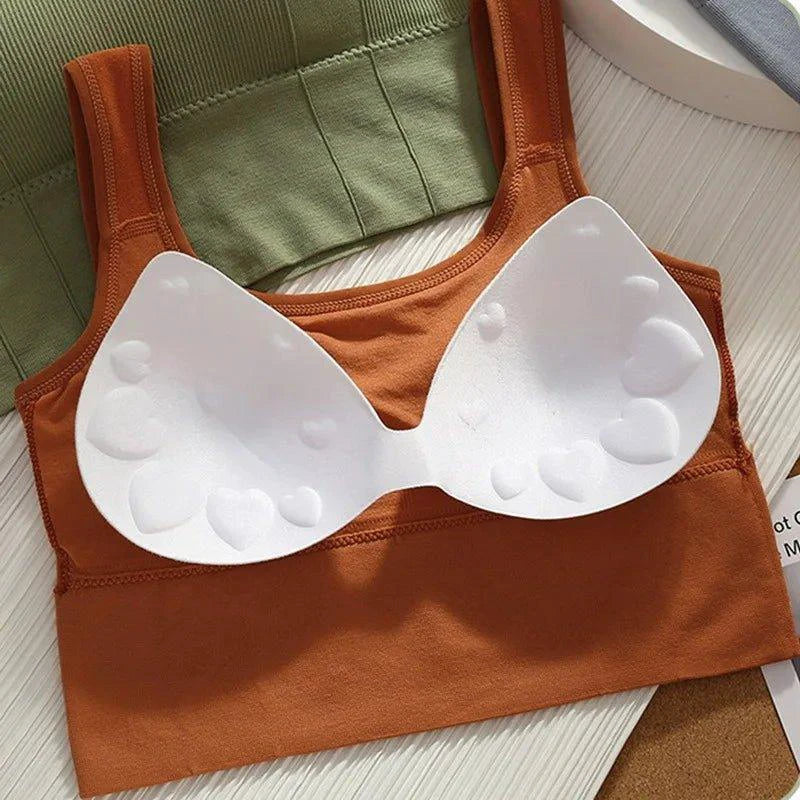 Mandotos breathable sports bra for women, seamless yoga top, shockproof crop, push-up design, ideal for gym and workout sessions.