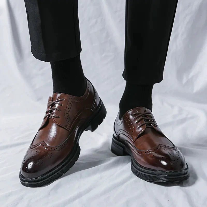 Men's elegant breathable tassel loafers by MANDOTOS, showcasing stylish leather design with tassel details and comfortable fit.