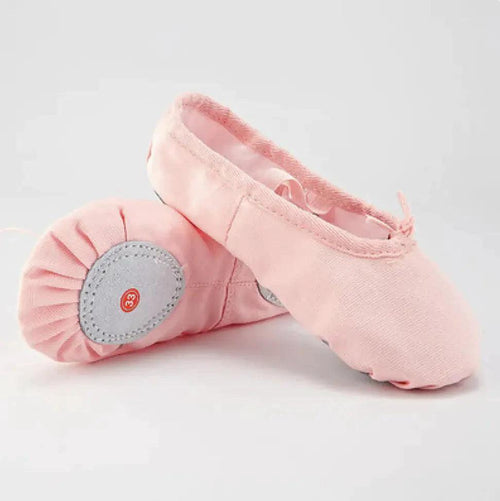 Mandotos men's soft sole ballet shoes for exercise and ethnic dance, featuring a cat claw design and flexible fit.