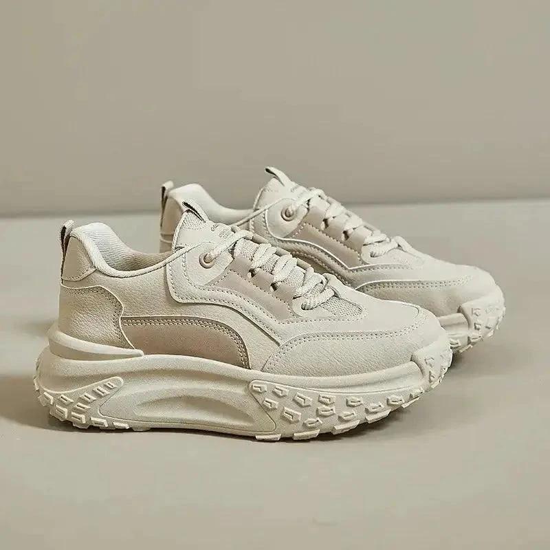 Mandotos stylish orthopedic shoes with supportive design and comfortable fit, ideal for everyday wear.
