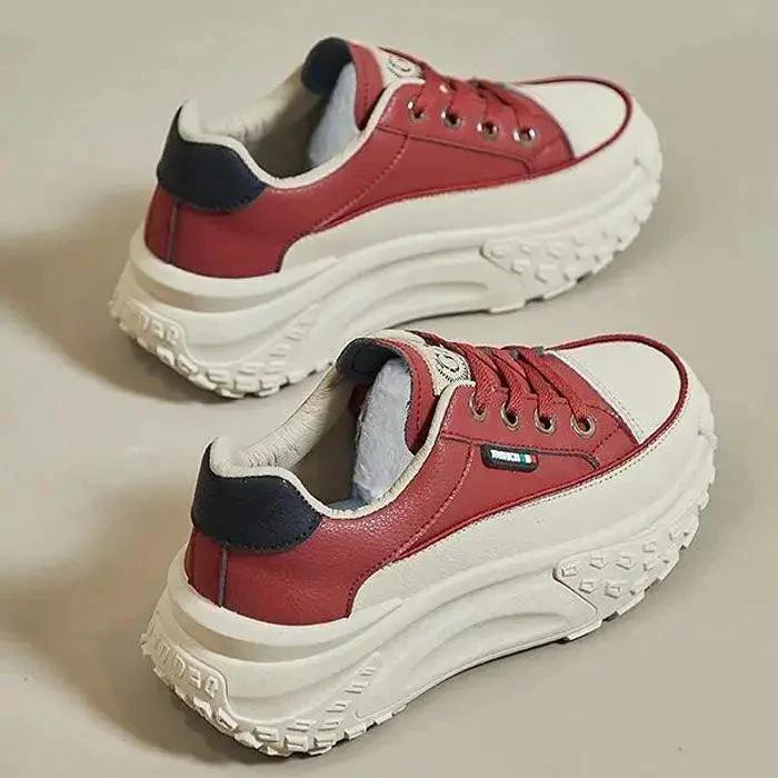 Mandotos stylish orthopedic shoes in black with supportive design and cushioned soles, ideal for comfort and foot health.