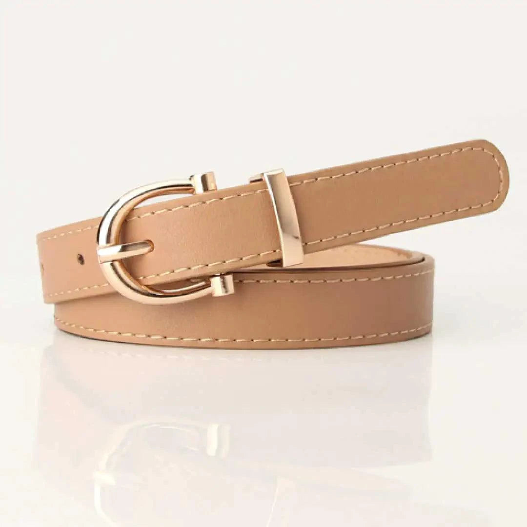 Mandotos Tally vegan leather belt with sleek design and adjustable buckle, perfect for casual and formal wear.