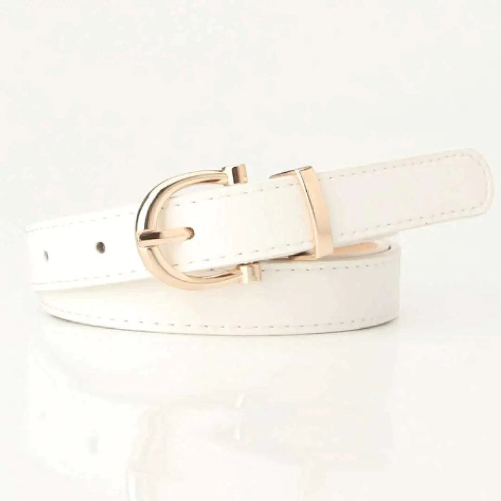 Mandotos Tally vegan leather belt with sleek design and adjustable buckle, ideal for casual or formal wear.