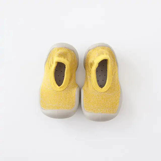 Mandotos toddler shoes in soft fabric with colorful patterns, suitable for little kids' comfortable everyday wear.