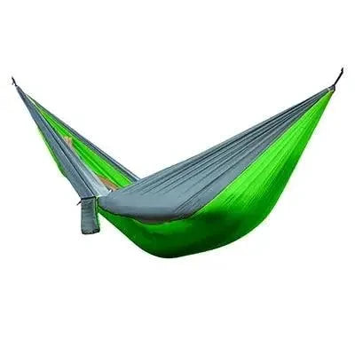 Mandotos Ultimate Oasis single and double hammock made of durable fabric, perfect for relaxing outdoors.
