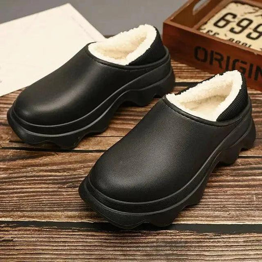 Mandotos warm outdoor shoes with insulated lining and rugged soles, designed for cold weather outdoor activities.
